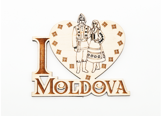 Suvenir magnet I Love Moldova ,(inima cu moldoveni) lemn MIMI